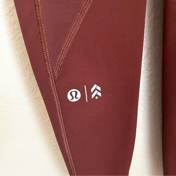 Lululemon X Barry’s Stronger as One High Rise Tight in Midnight Maroon, Size 4 - Picture 10 of 14